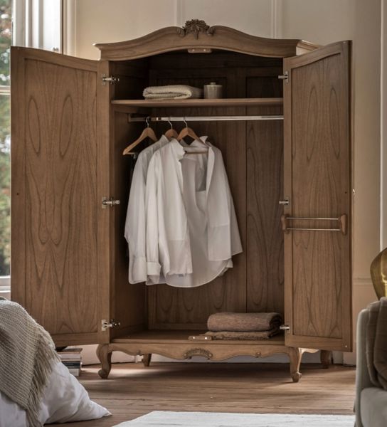 Chic Wardrobe